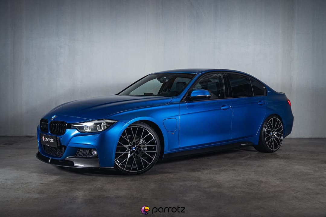 BMW 330