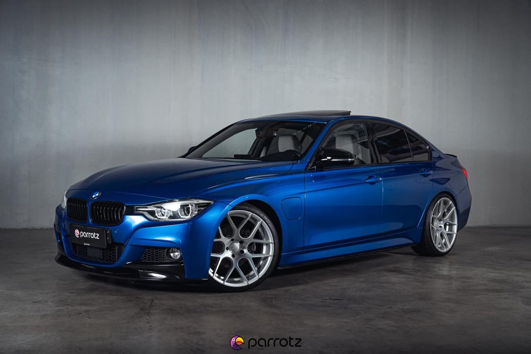 BMW 330