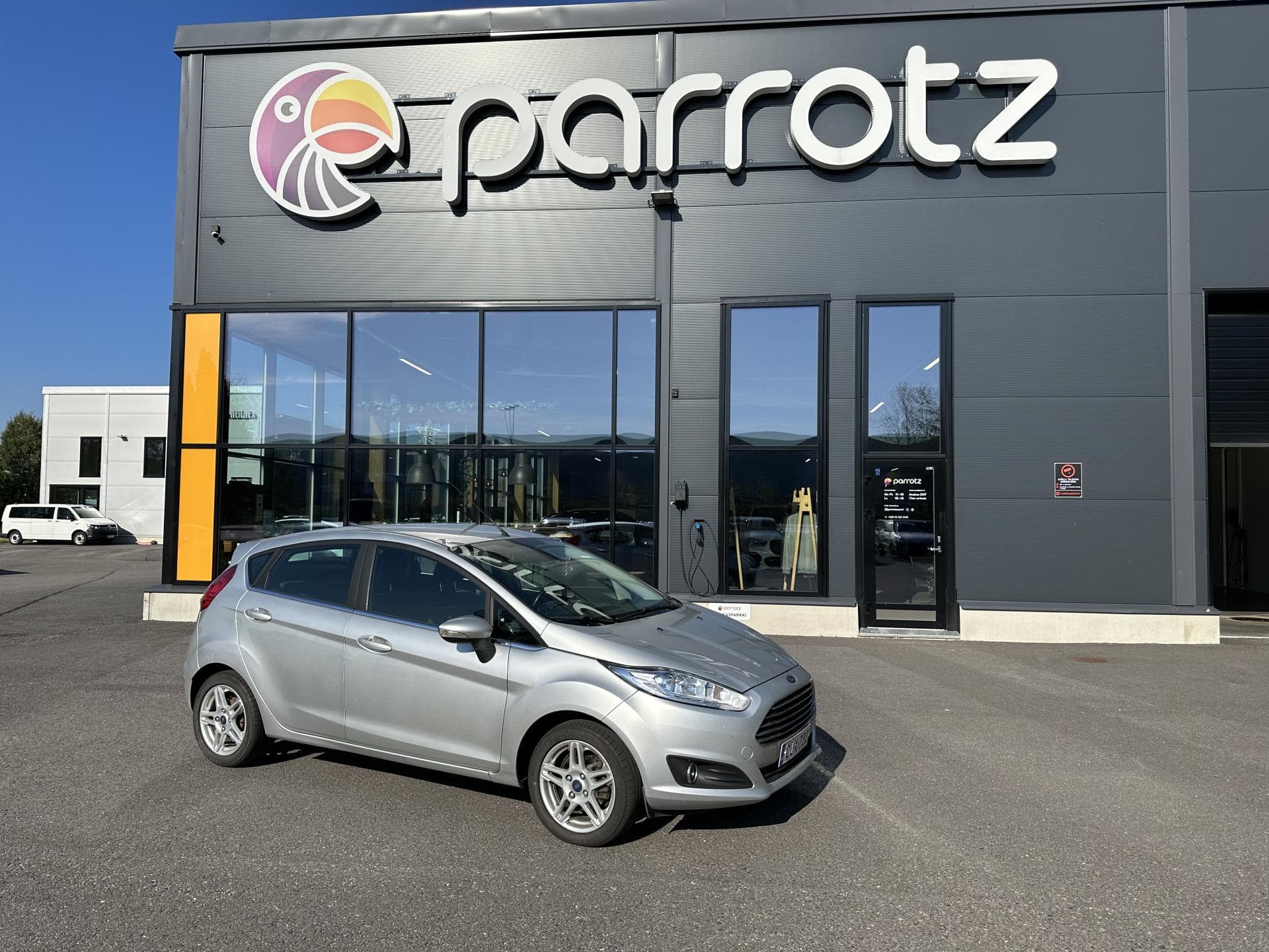 parrotz vehicle