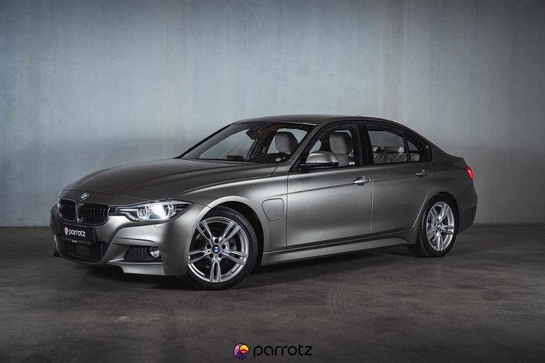 BMW 330