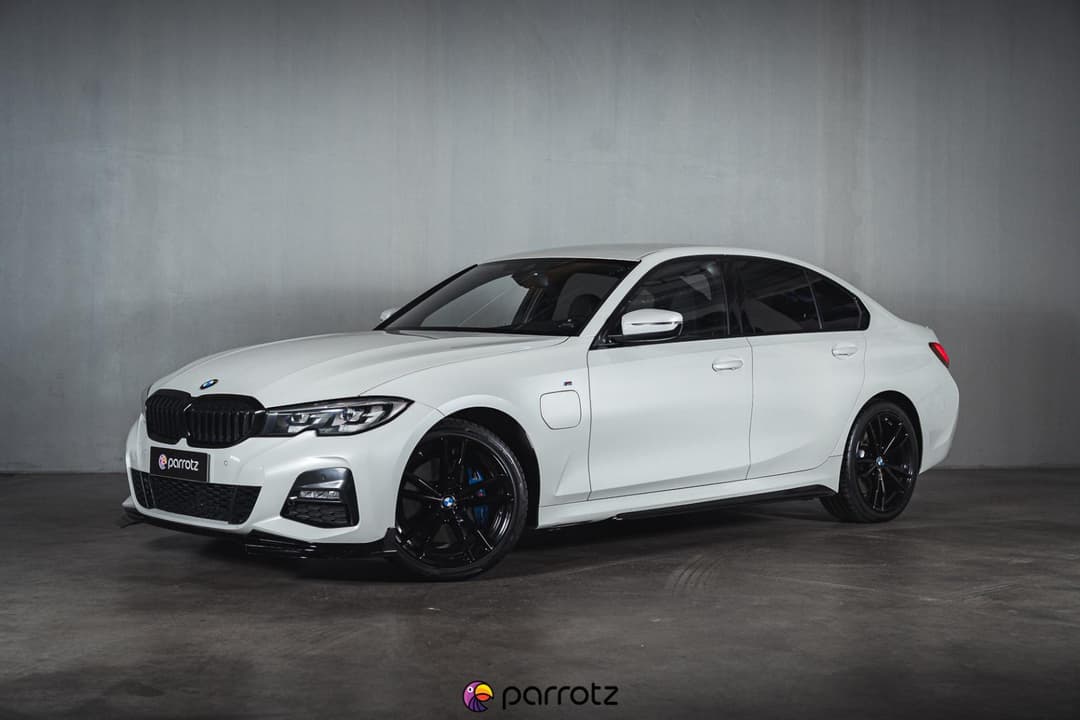 BMW 330