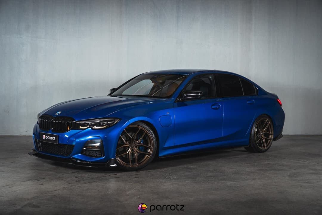 BMW 330