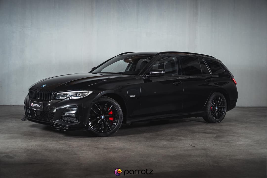 BMW 330