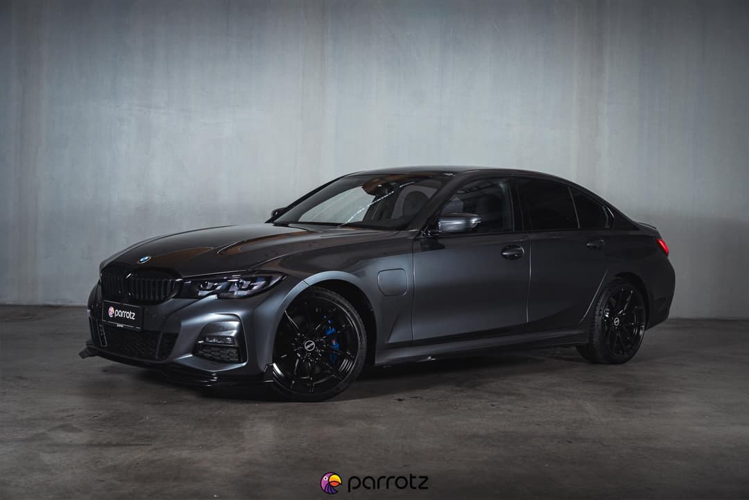 BMW 330