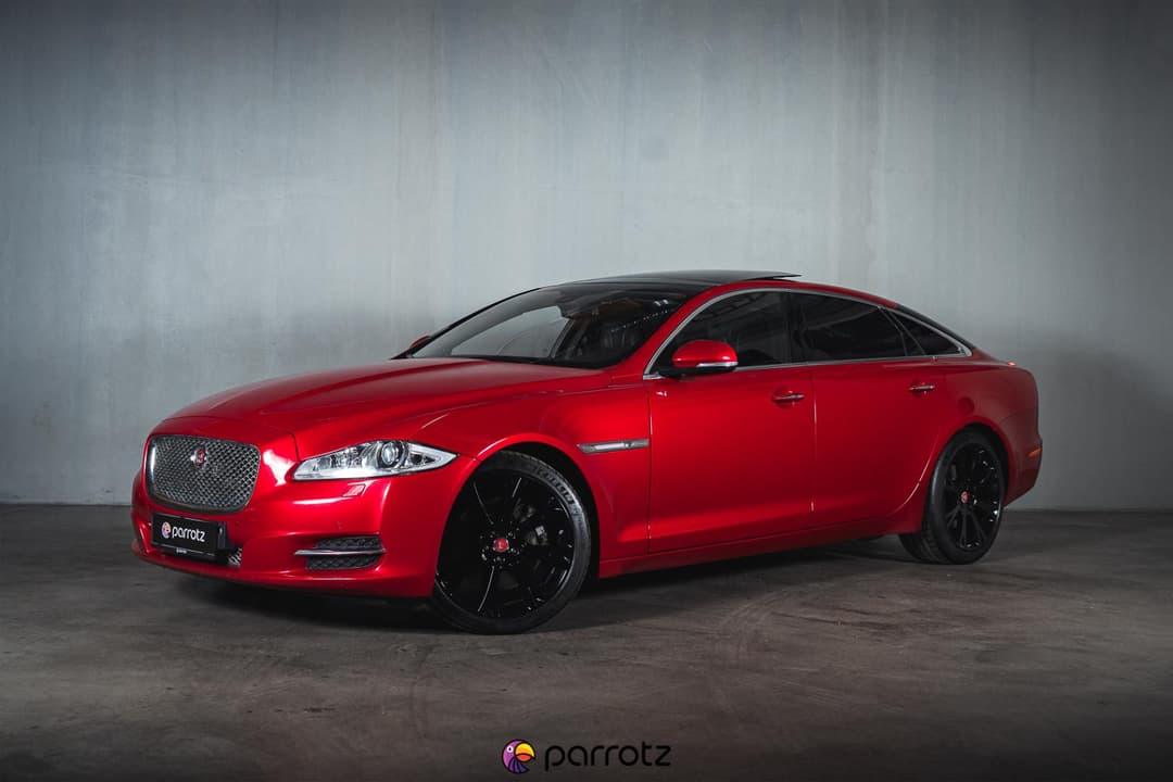 Jaguar XJ