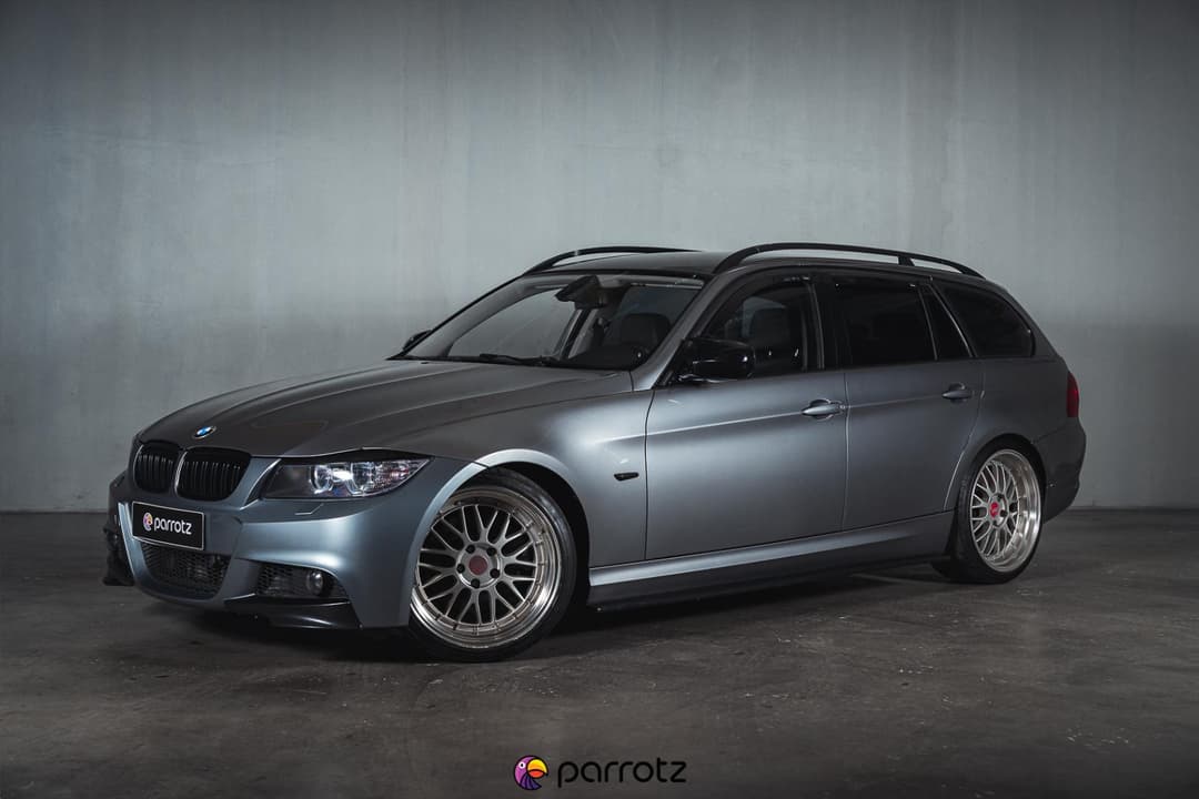 BMW 330