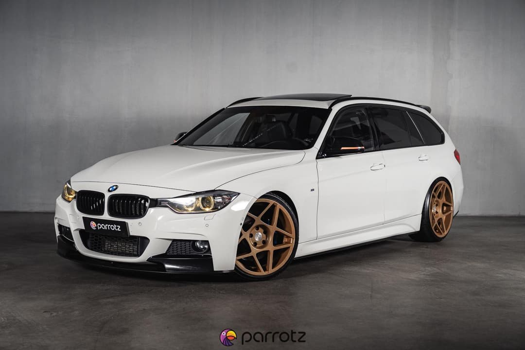 BMW 330