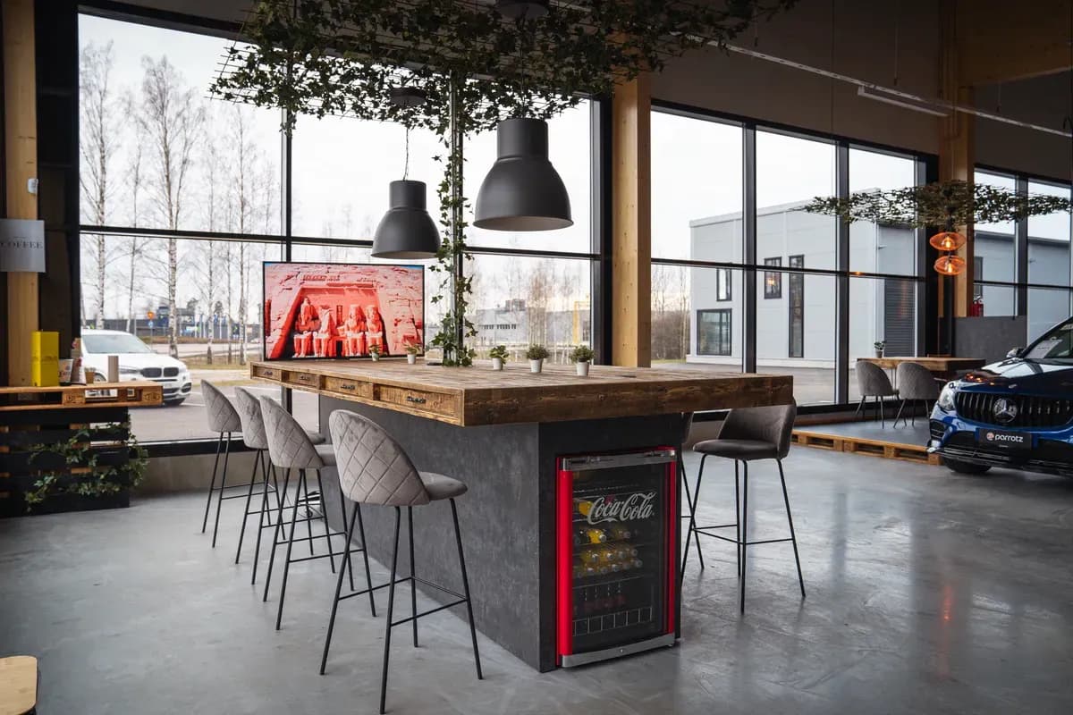 parrotz showroom